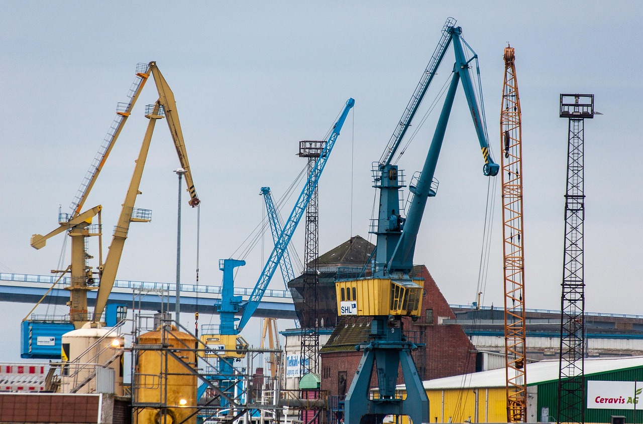 Cranes, industry, crane system — Calculating the cost of an umbrella company is a fantastic approach to save money.