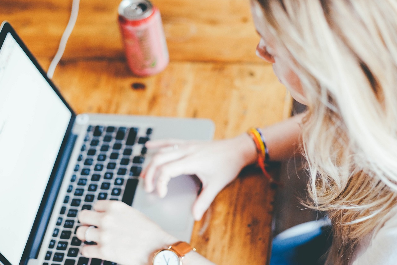 Computer, pc, workplace — Fast Review with Smodin AI Checker in Three Steps
