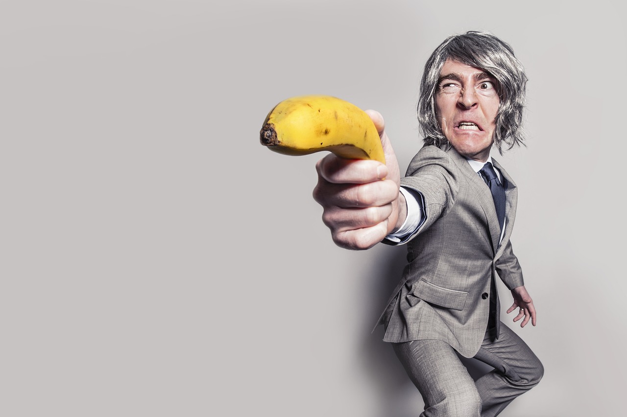 Suit, business man, banana — How to check card condition online enabling collectors to evaluate card quality from anywhere