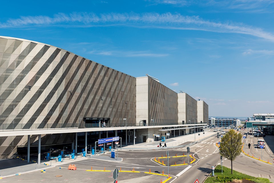 Park with Ease: Discover Valet Parking at Stuttgart Airport